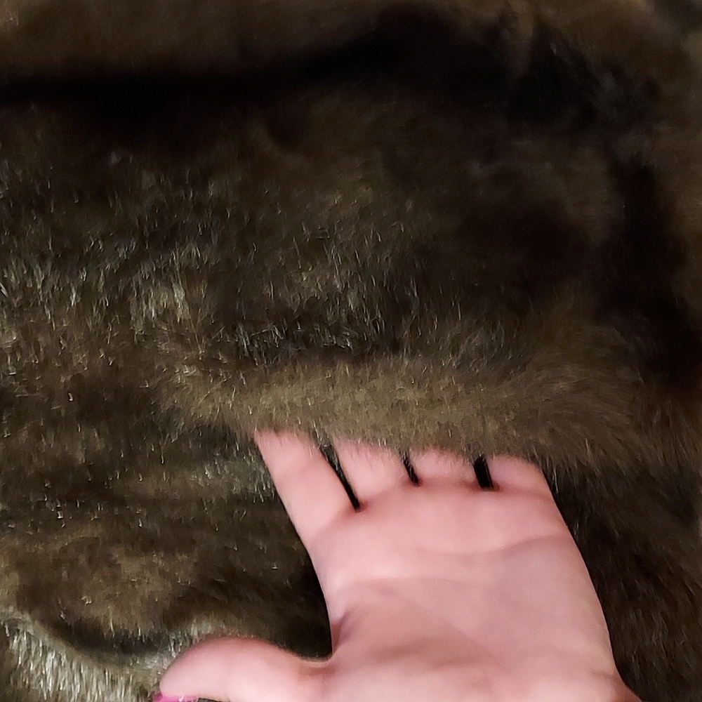 Vintage Fur Shawl/Cape - Picture 6 of 8